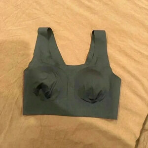 Bali  Comfort Revolution EasyLite Seamless Wirefree Bra small